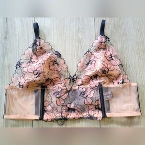 Victoria Secret Intimates Cery Sexy  Bralette Medium